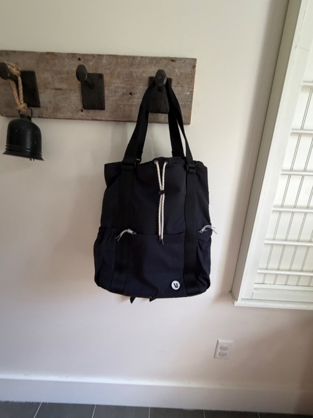 VUORI V1 CONVERTIBLE TOTE BACKPACK BLACK DRAWSTRING - Picture 2 of 11